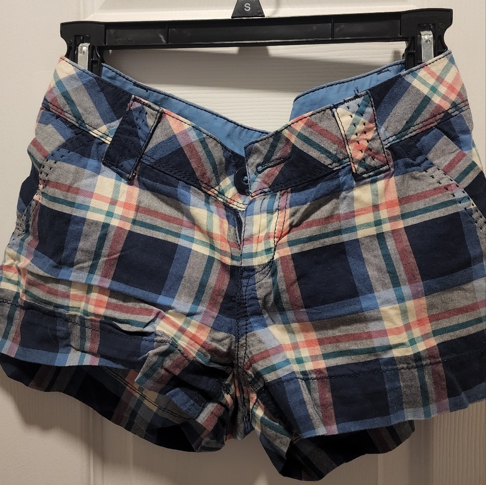 SO Women's Blue Pink Green Plaid Shorts Size 3